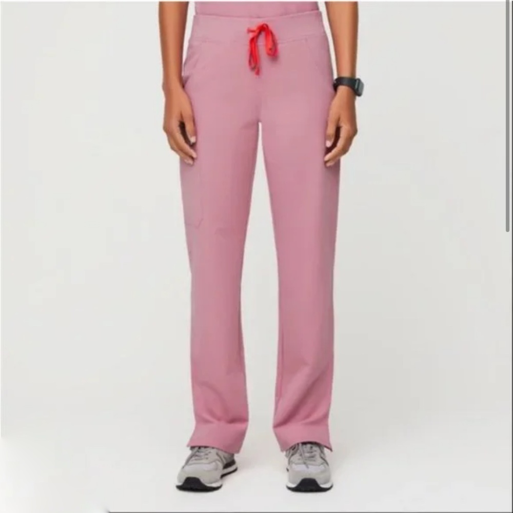 Figs LIMITED EDITION Livingston scrub pants, CHALK PINK, size Small Regular
